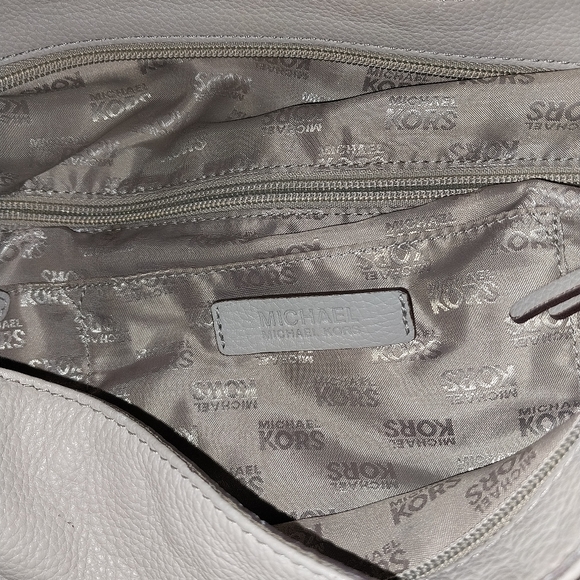 MICHEAL KORS MEDIUM satchel bag used 1 day flawless - Picture 5 of 8
